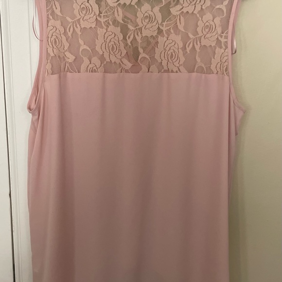 Vince Camuto hi-lo lacey sleeveless blouse size Large - Picture 5 of 7